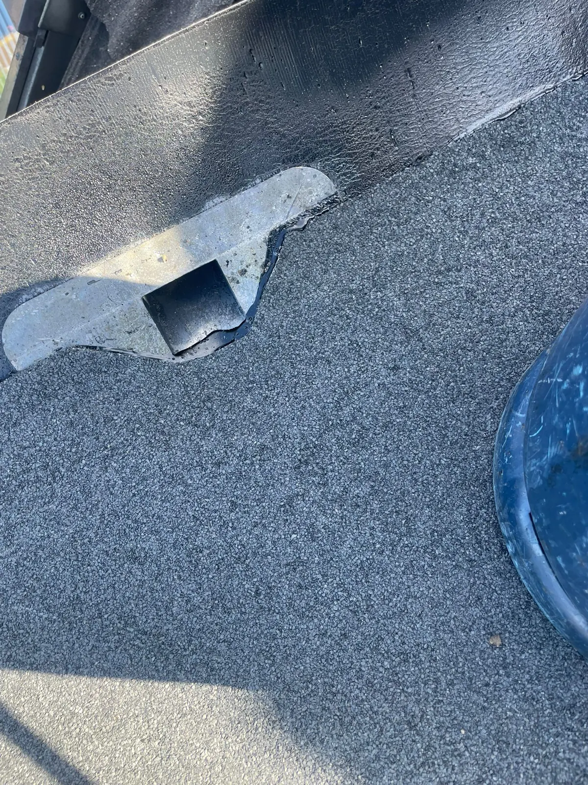 Hemelwaterafvoer in een bitumen plat dak